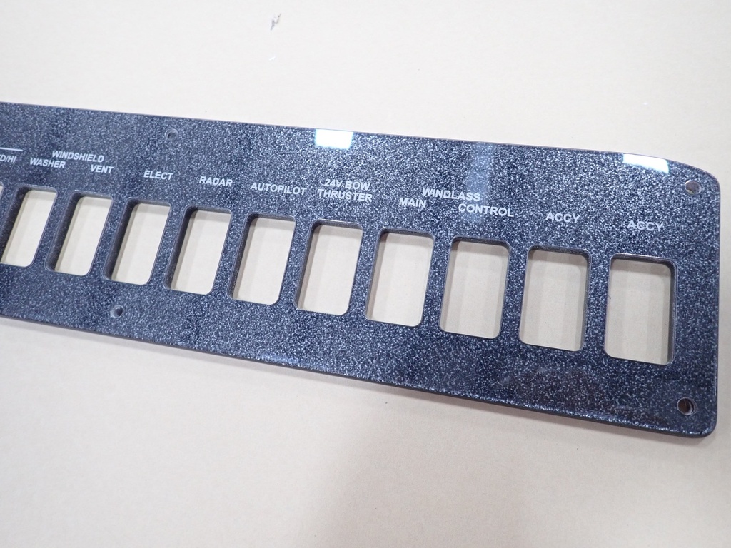 https://cdn.shopify.com/s/files/1/0774/7777/3599/files/PNL-SR390420DA-switch-BLKST-3__45788_2aa89320-b0ba-408b-bb38-0f3b7f78dcc5.jpg