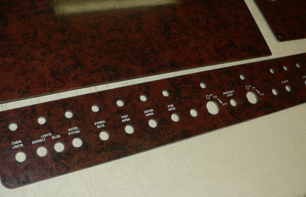 https://cdn.shopify.com/s/files/1/0774/7777/3599/files/PNL-SR330EC1992-BURL-5__84574_4b18977a-605c-445b-bc22-d33d358b0622.jpg