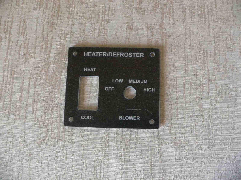 https://cdn.shopify.com/s/files/1/0774/7777/3599/files/PNL-SRMiniHeater-BLKST__61709_42dc8ecc-b816-4443-bedf-eb574a577da1.jpg