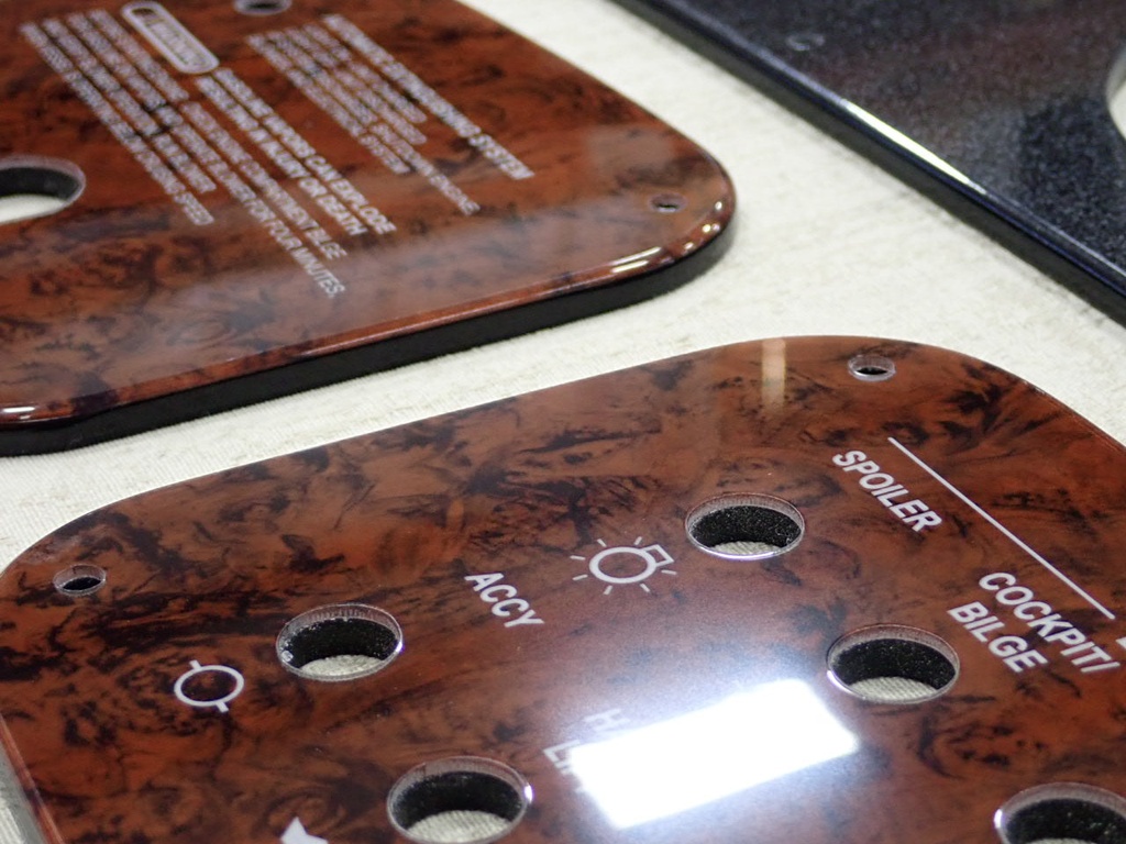 https://cdn.shopify.com/s/files/1/0774/7777/3599/files/PNL-SR260DA05-BURL-3__08847_dd79712f-05a3-4761-9133-a80cb37cadd1.jpg