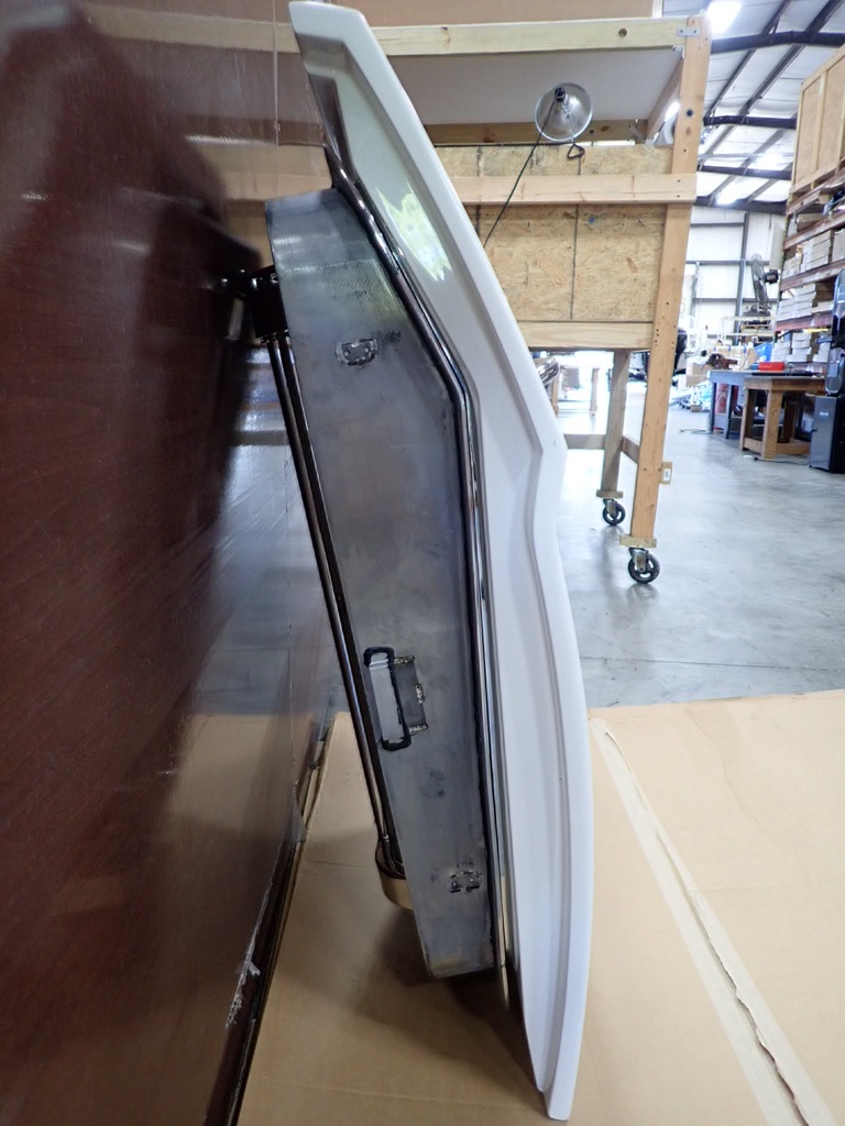 DOOR, 650FLY CREW QUARTERS ASSY