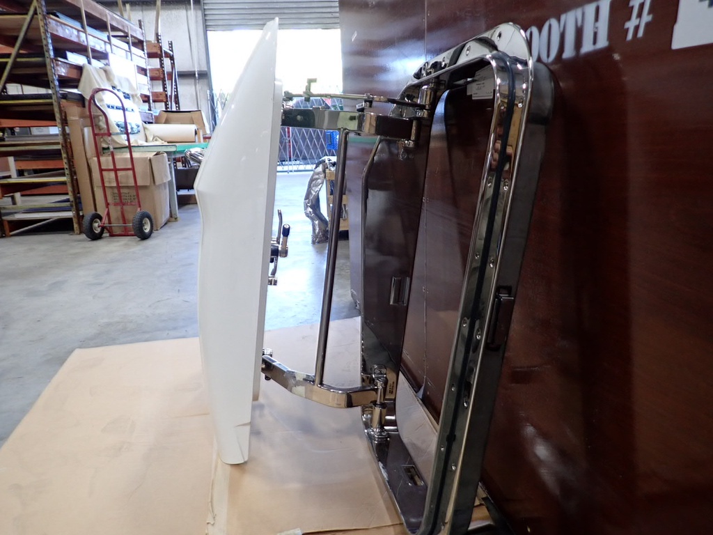 DOOR, 650FLY CREW QUARTERS ASSY