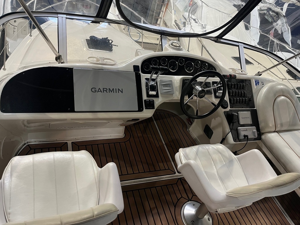 400 Sedan Bridge 370 380 420 Aft Cabin Electronics Panel 1996-2003