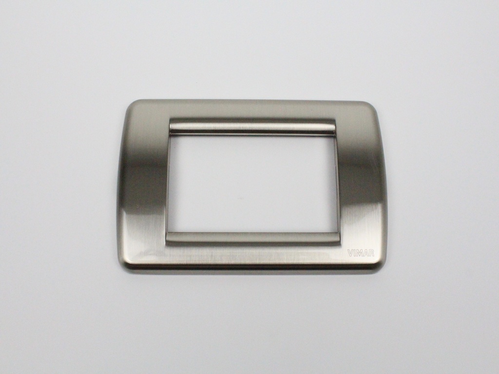 Vimar Brushed Nickel 3 Module Cover Plate, Round Corners 16753.34