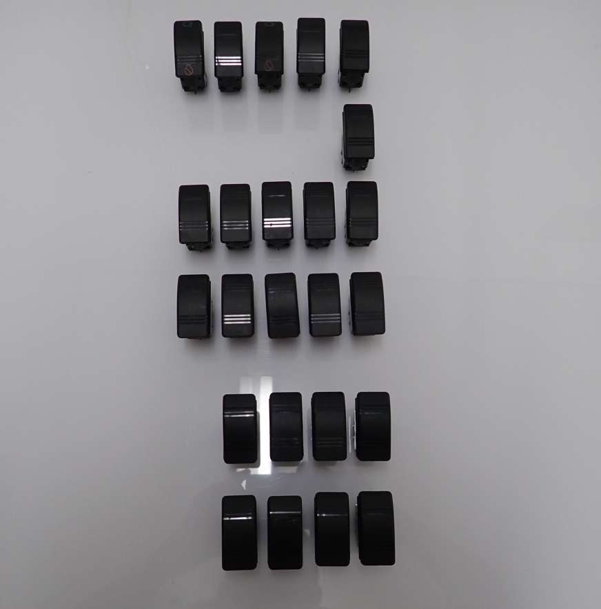 50 52 Sundancer 2005 ish SWITCH kit including Covers/Actuators