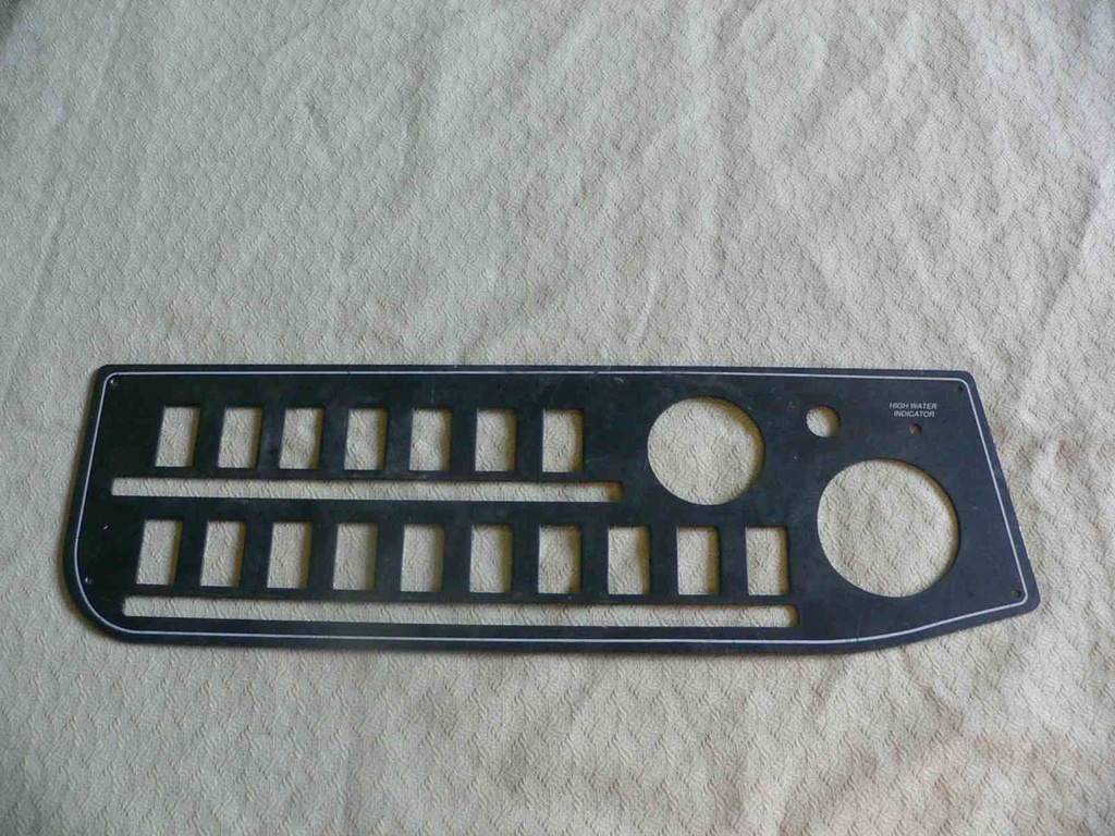 345 Outrage, 370 Outrage 340 Conquest Boston Whaler Dash Instrument Panel