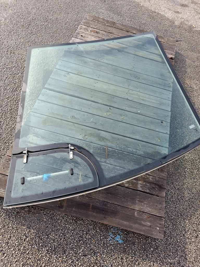Front Windshield glass for Sea Ray 480 500 Sundancer