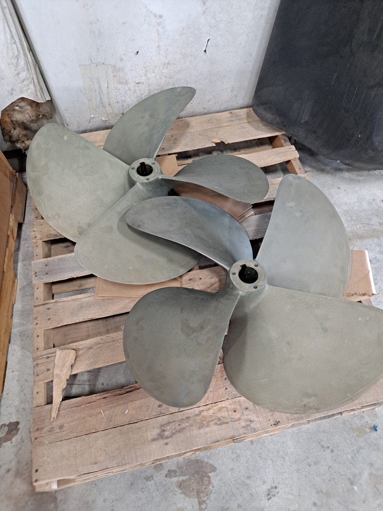 Nakashima Propeller Set 775D x 905.3P 30.5 Diameter x 35.63 Pitch