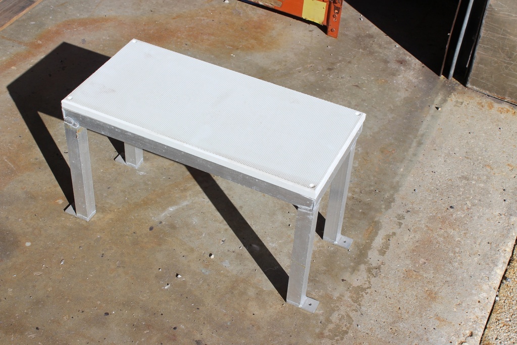 Bilge/Dock/Casting Step