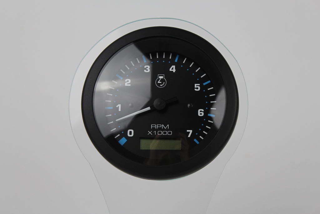 Eclipse Blk-Wh-Blu Tach/Hour,  O/B & 4 Cycle Gas 7K 3"  68400