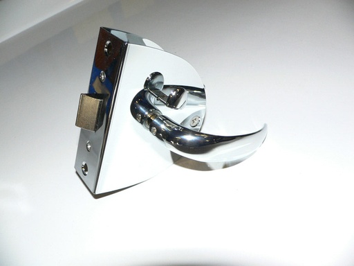 Mobella Compact Clamshell Cabin Door Lock Chrome 1 1/8"