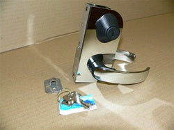 [HDW-004134] Curved Offshore Key Locking Chrome - Swing Door Lockset