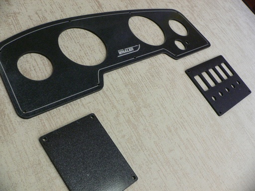 [PNL-BW160180VEN-98-01] 160 180 Ventura 1998-2001 Boston Whaler Dash Instrument Panel