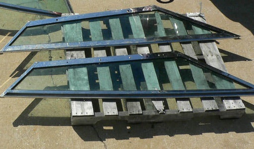 [SUR-000116] Sea Ray  windshield wings Port and Stbd, 370 Sundancer?