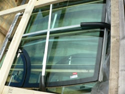[SUR-000127] Front Windshield glass for Sea Ray 470 Sundancer